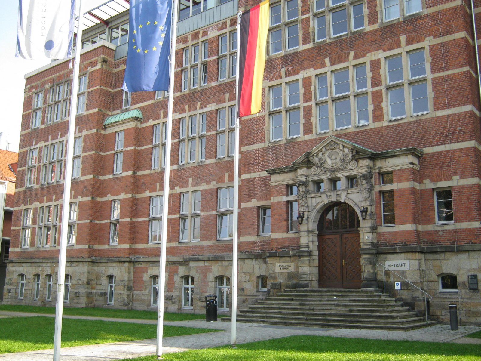 Trường giáo dục quốc tế Hochschule Bremen đang giữ vị thế cao nhất trong việc giảng dạy và nghiên cứu